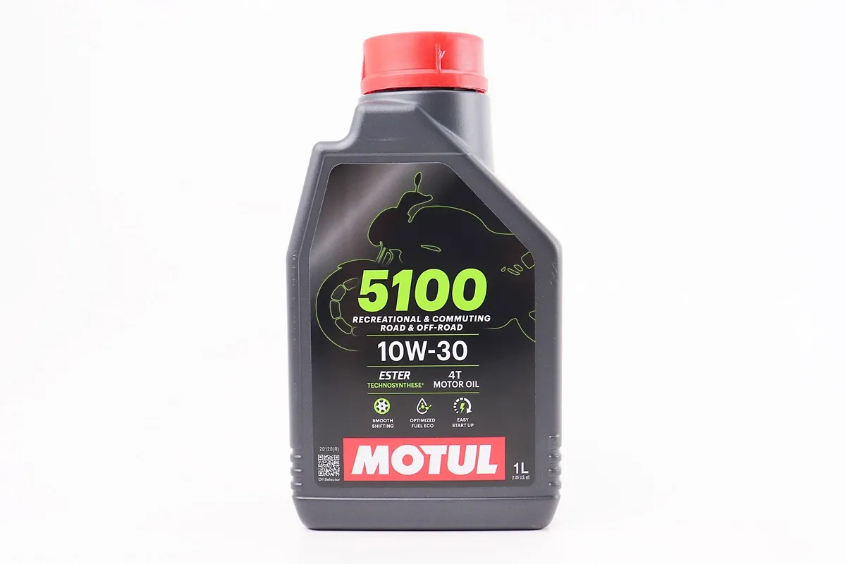 Олива 4T 10W-30 - напівсинтетична мотоциклетна 