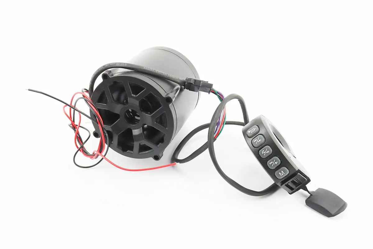 АУДІО колонка двостороння (Bluetooth, МРЗ-USB / SD, FM-радіо, сигнал) + блок кнопок з кріпленням на кермо (S_337617)