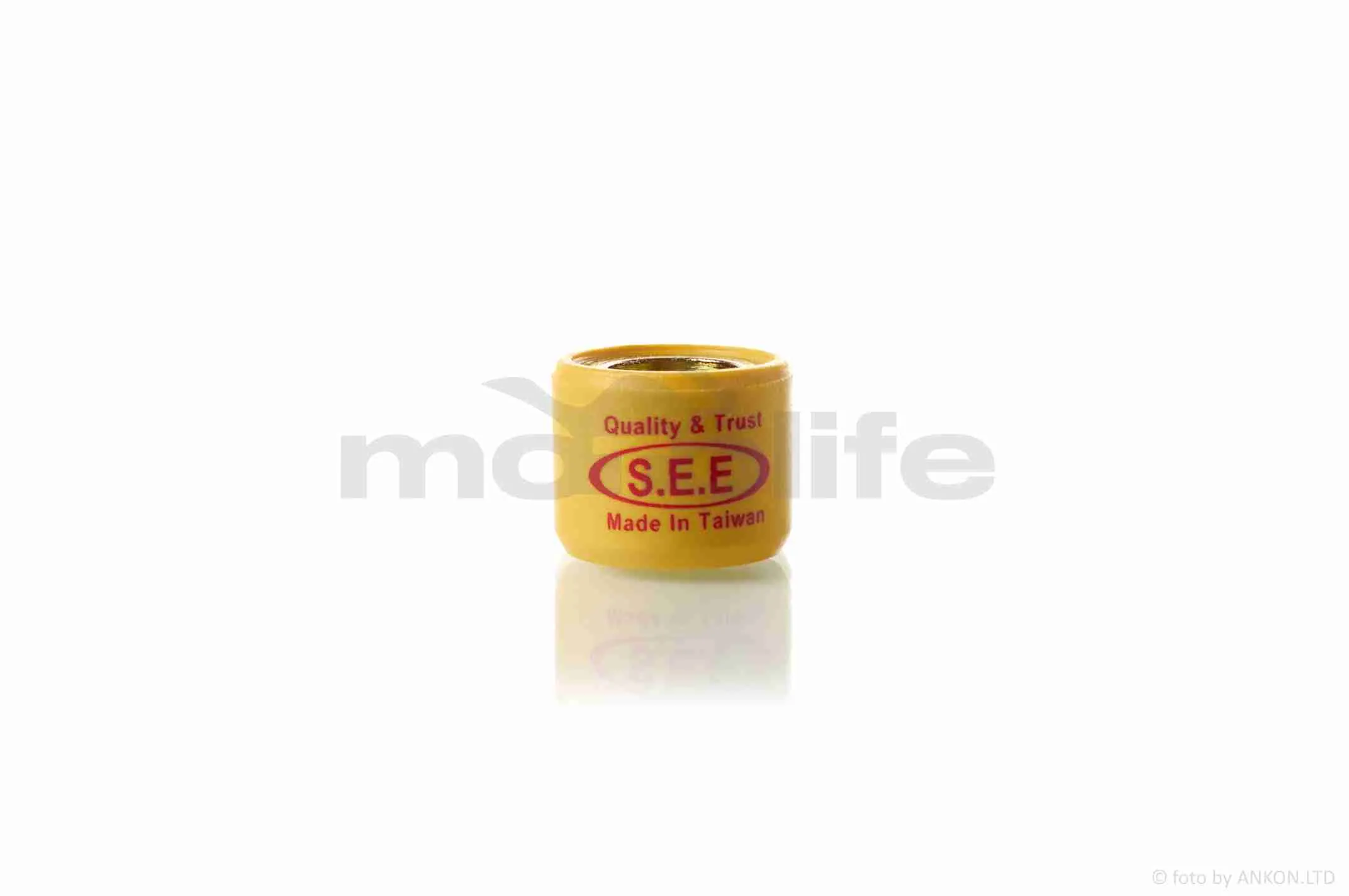 at-001404_3