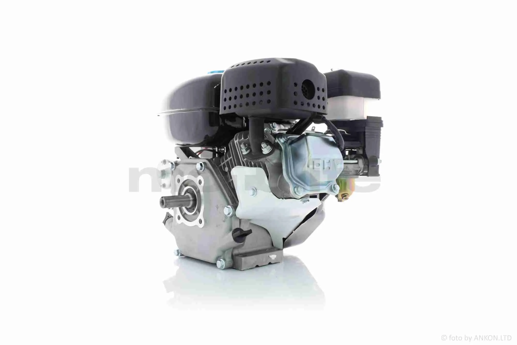at-032899_3