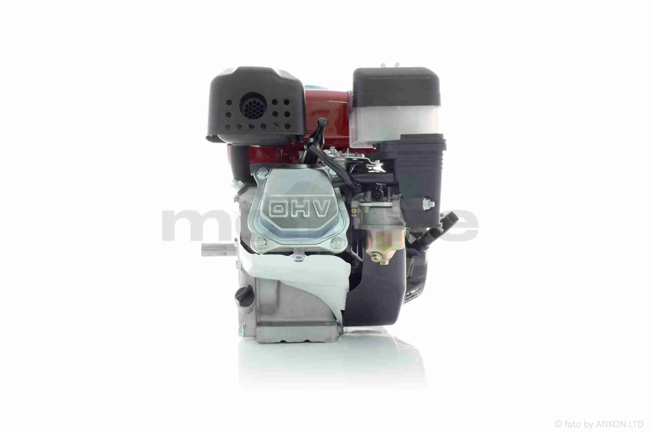 at-032900_6