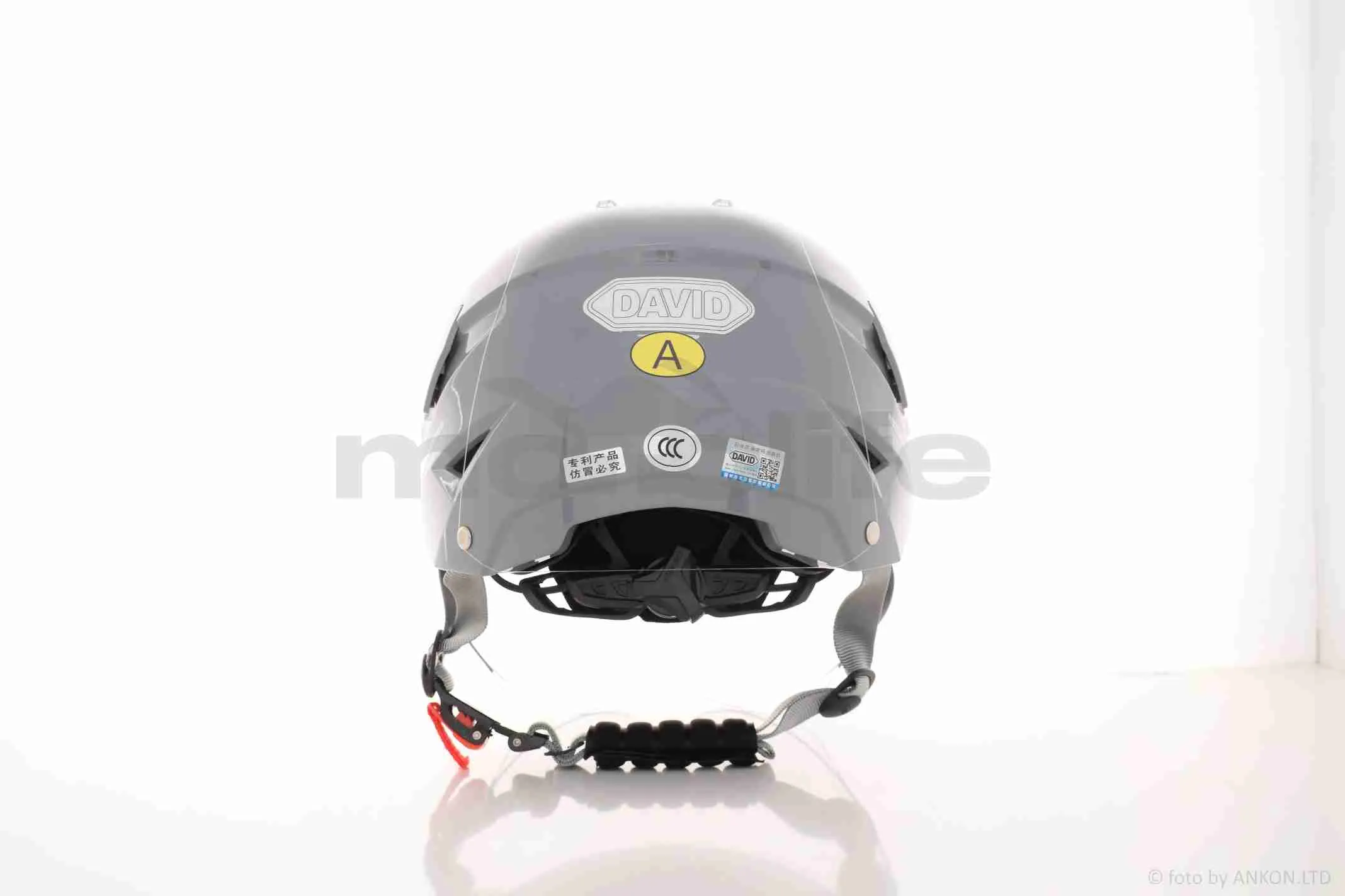 at-038687_3