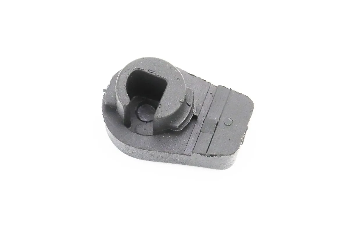 Гвинт кришки фільтра MS-170/180/240/260/340/360 (S_203271)