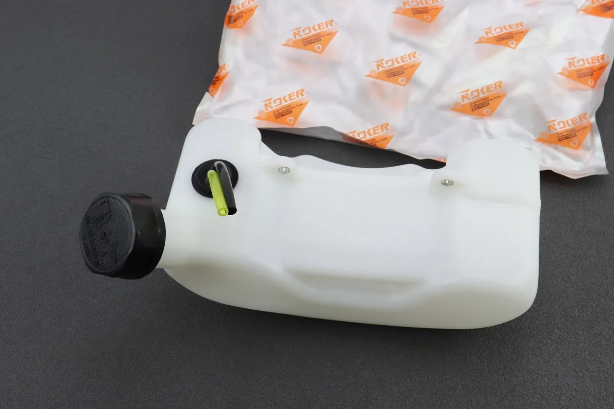 Бак паливний 1E40F-1E44F (кріплення 2отв, горловина збоку довга) (P_213297)