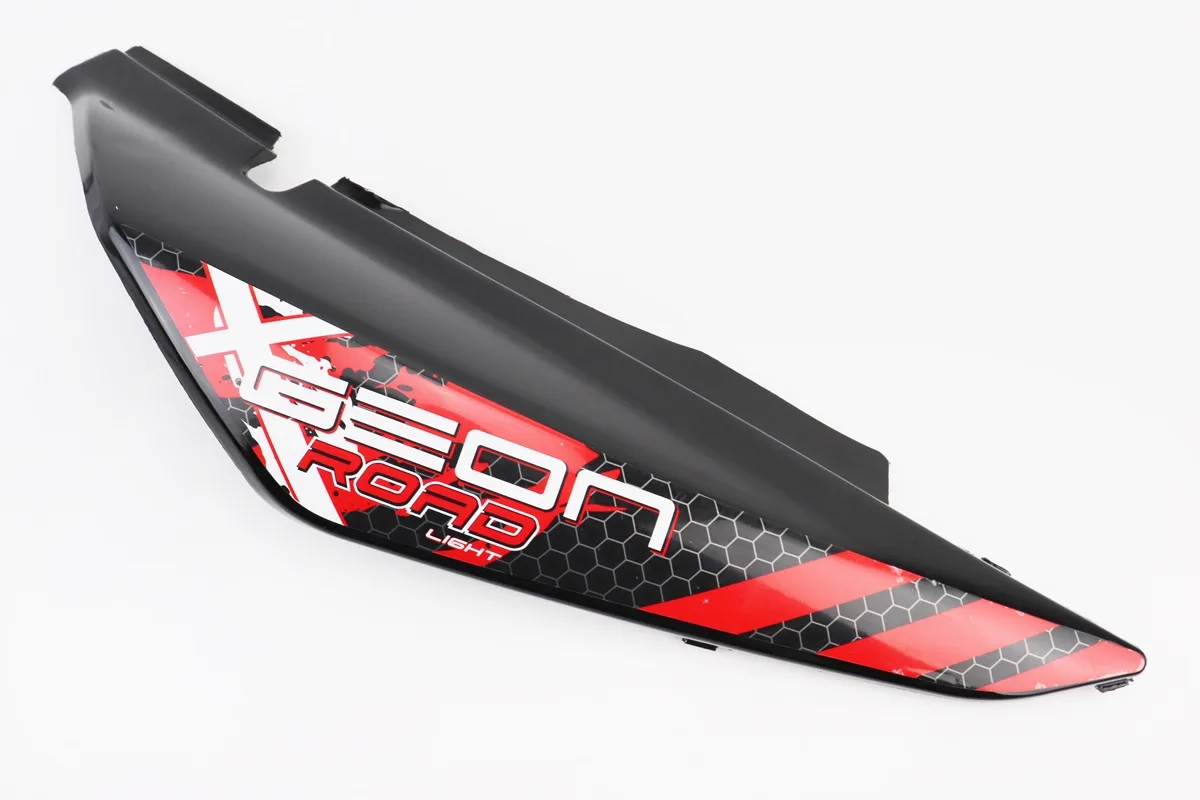X-Road Light 200-250 пластик - задній бічний правий, ЧОРНИЙ з червоним малюнком (S_359279)