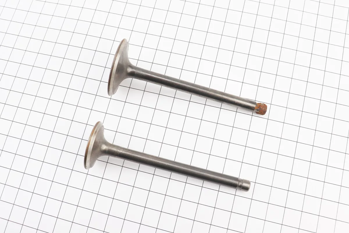 УЦІНКА МБ-D178F/186F Клапани впускний (H-95; D-35,8; d-7), випускний (H-95; D-29,3; d-7) к-кт 2шт 186F (іржавий, див. фото) (P_602779)