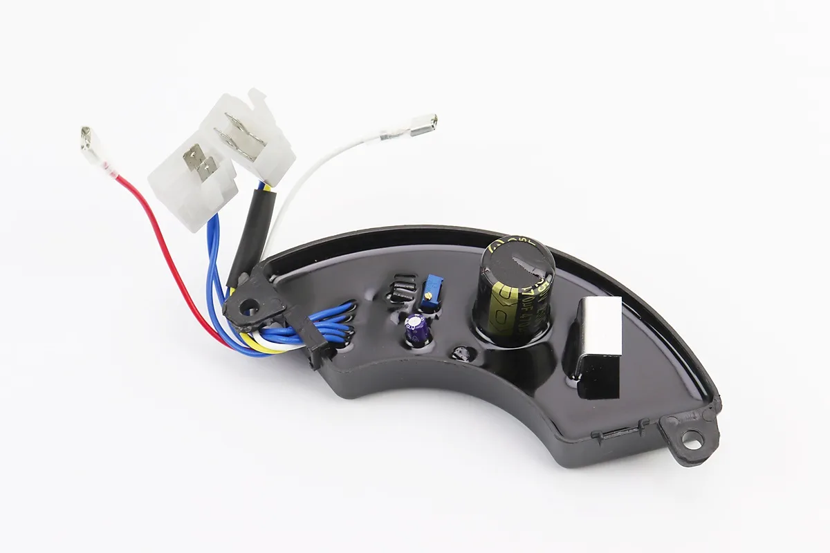 Реле напруги AVR трифазне 4-6кВт (корпус-сегмент, пластик, контакти-2 
